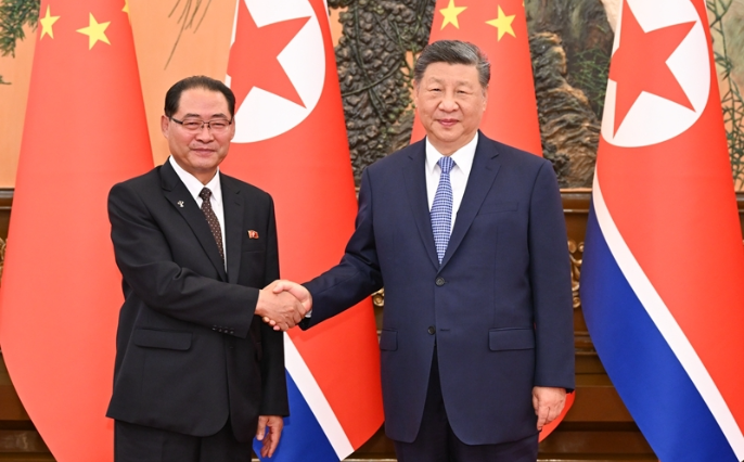 習近平會見朝鮮內閣總理樸泰成